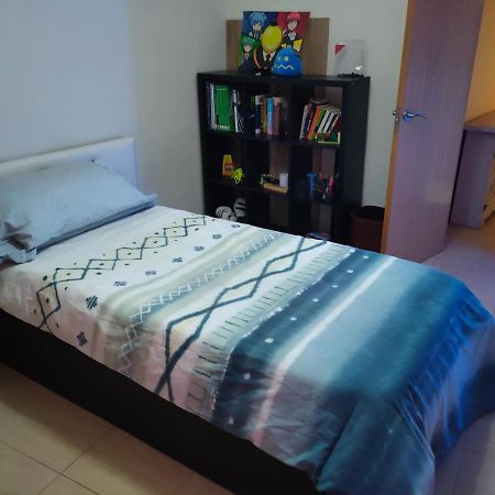 Habitacion Amplia Y Comoda Reus Exterior photo