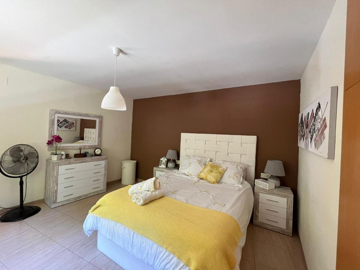Habitacion Amplia Y Comoda Reus Exterior photo