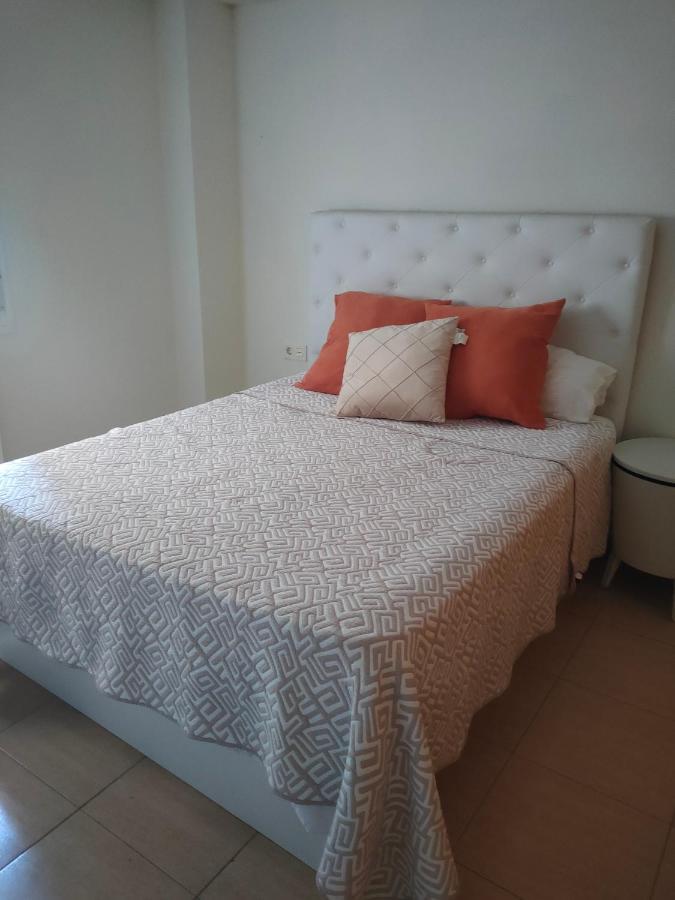 Habitacion Amplia Y Comoda Reus Exterior photo